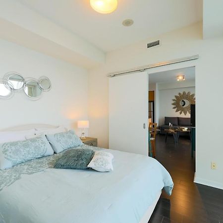 Skyline Elegance Condo Торонто Екстериор снимка