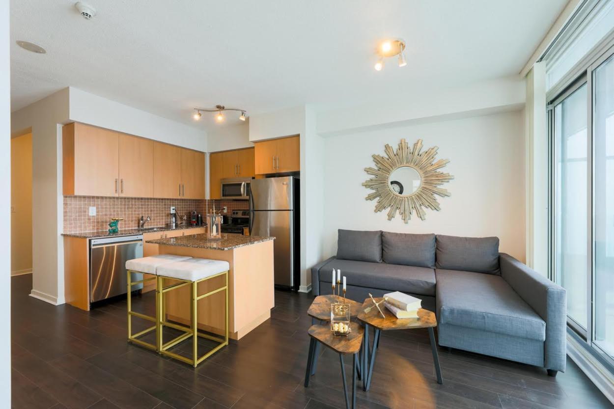 Skyline Elegance Condo Торонто Екстериор снимка